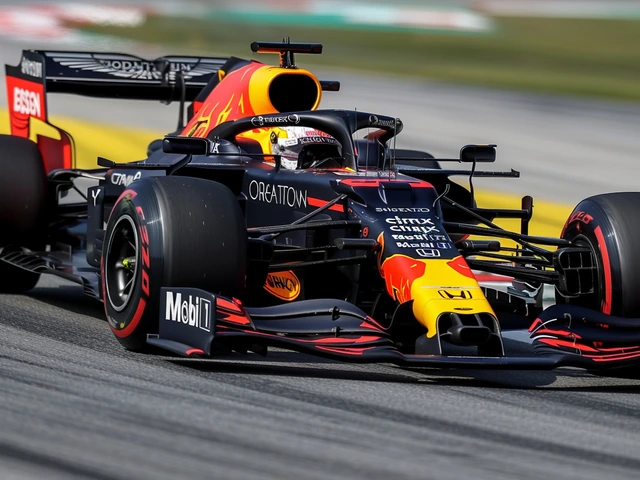 Max Verstappen Brilha e Vence GP da Espanha Após Batalha Acirrada com Lando Norris